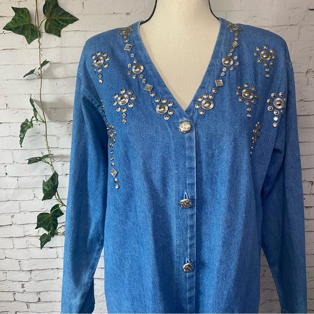 LIEBE Vintage Long Chambray Shacket Jeweled Western Long Sleeve Button Up